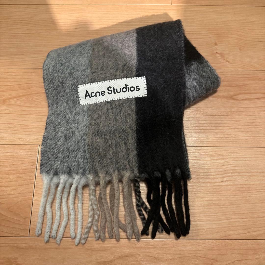 Acne Studios マルチカラー チェック マフラー　CA0084-