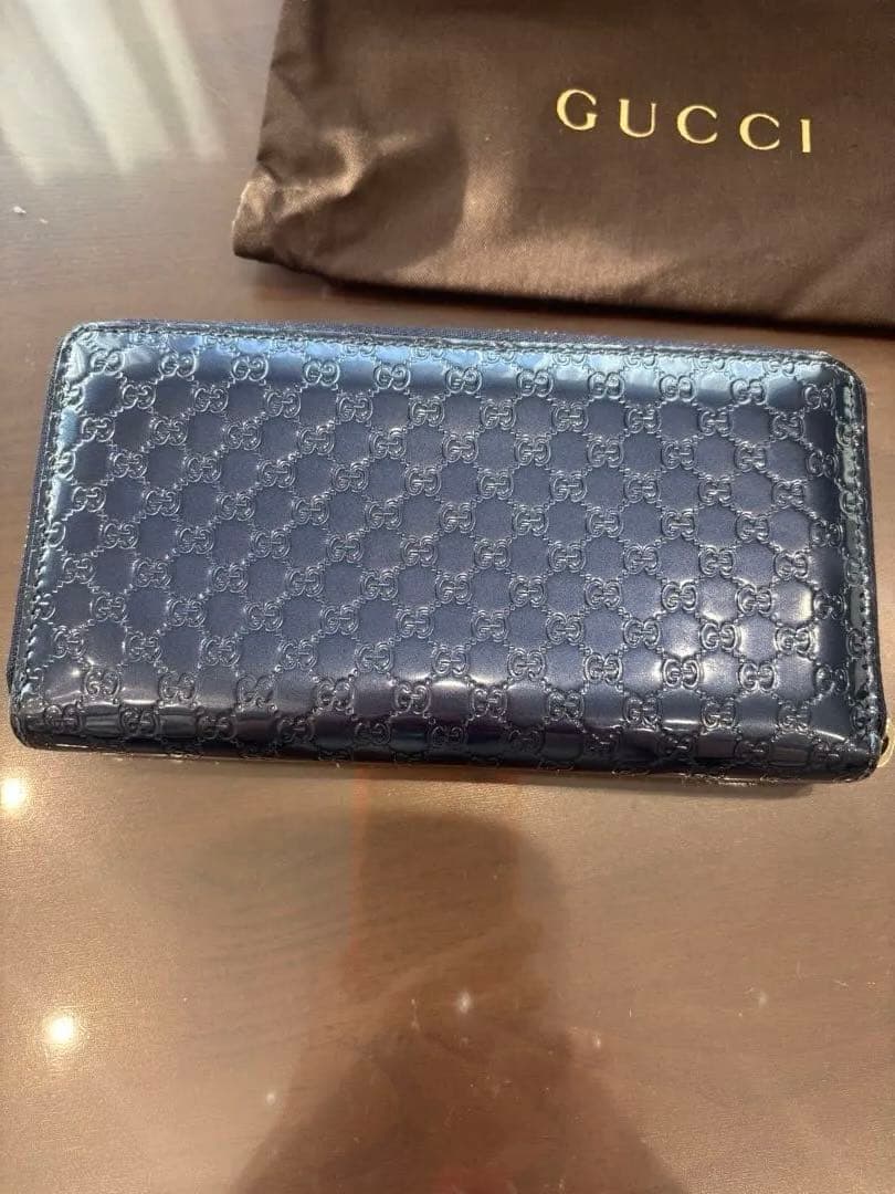 GUCCI ネイビー 長財布