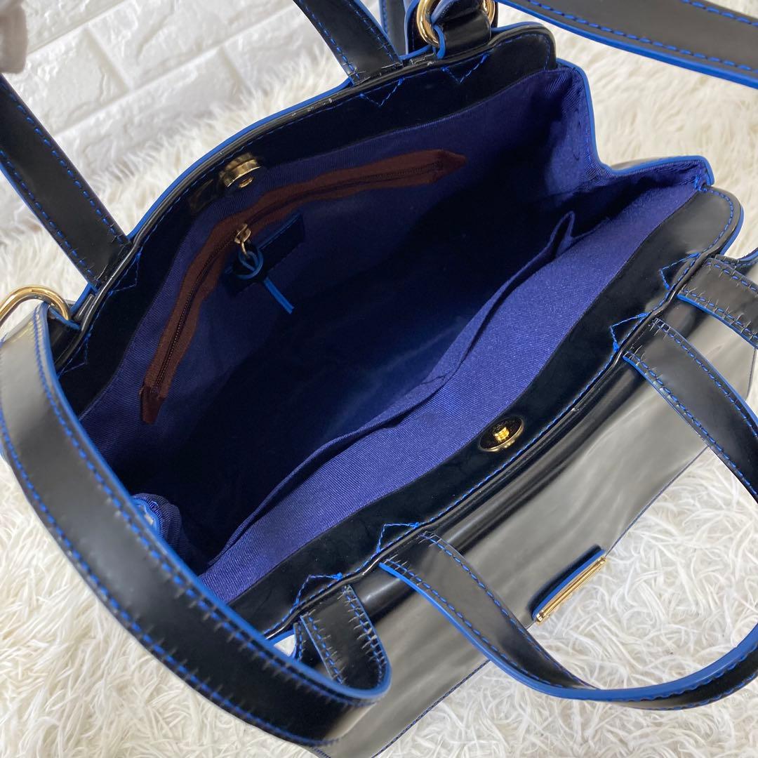 LANVIN✨レザー　リュック ゴールド金具　自立　ターンロック　ブランドロゴ