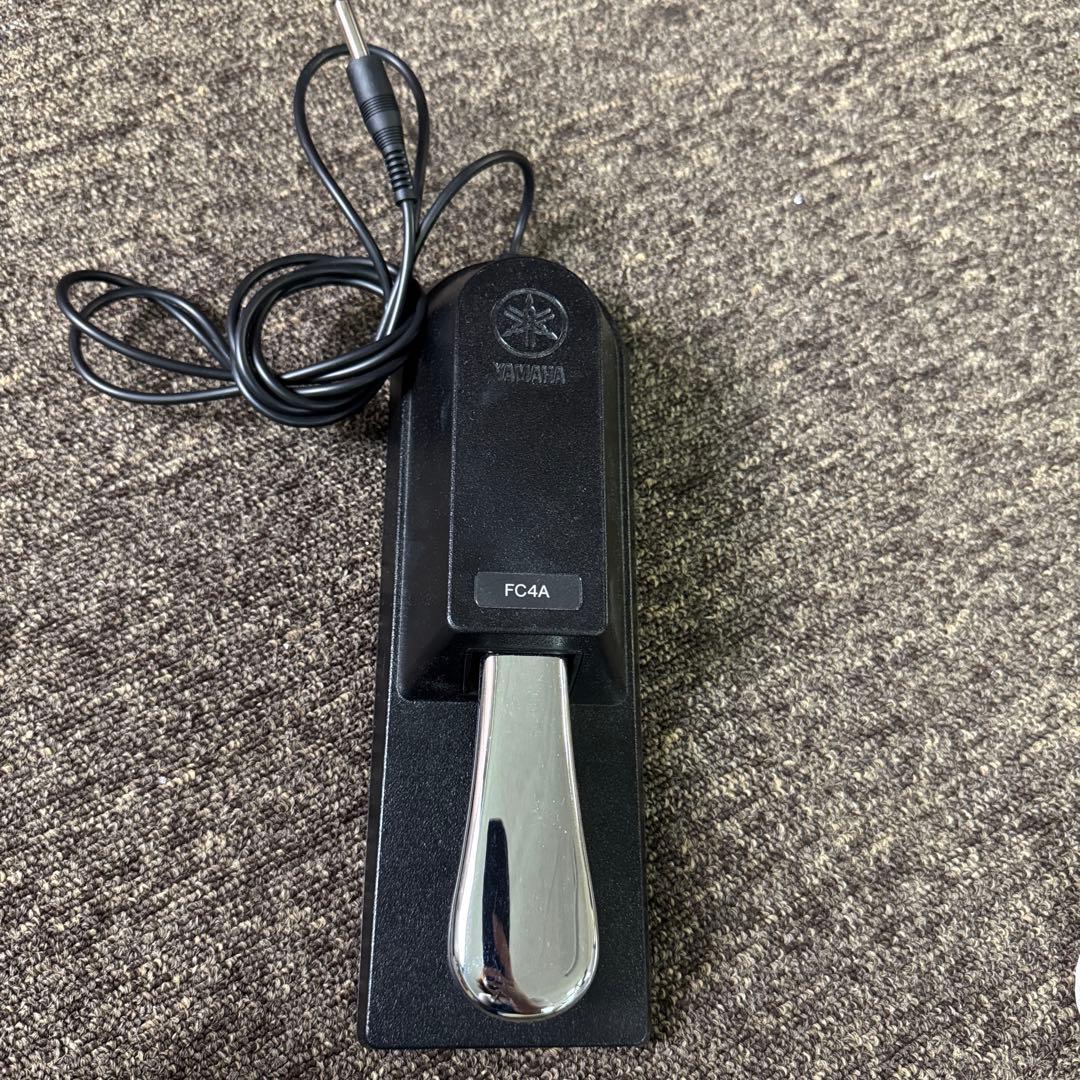 YAMAHA piaggero NP-12B 電子キーボード フットスイッチ付き