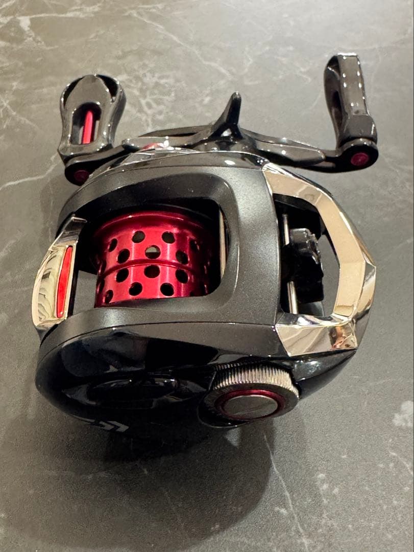 ダイワ SS AIR 8.1L ベイトフィネス 美品 本体のみ 左ハンドル