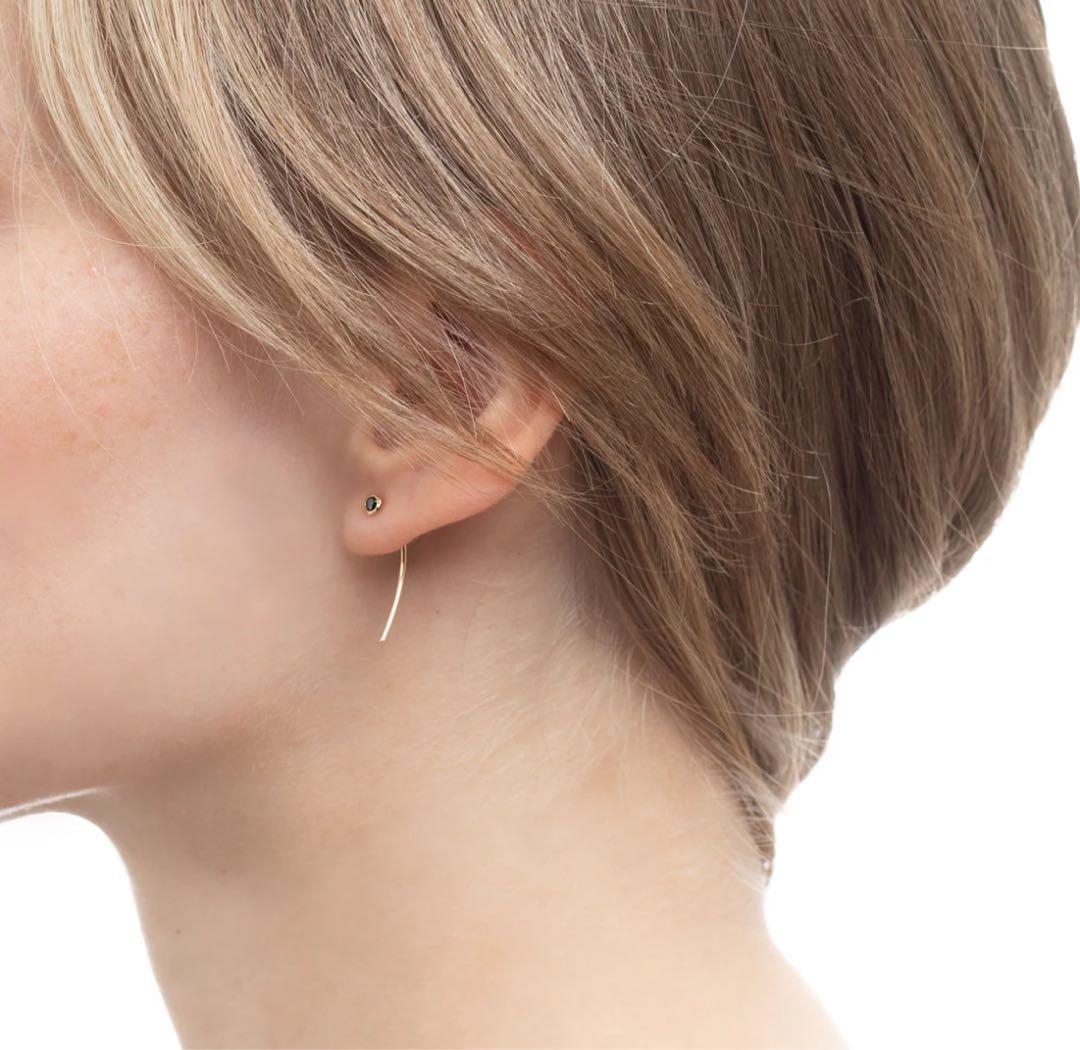 ヒロタカ ブラックダイヤモンド ショートアロー ピアス 両耳 - メルカリ