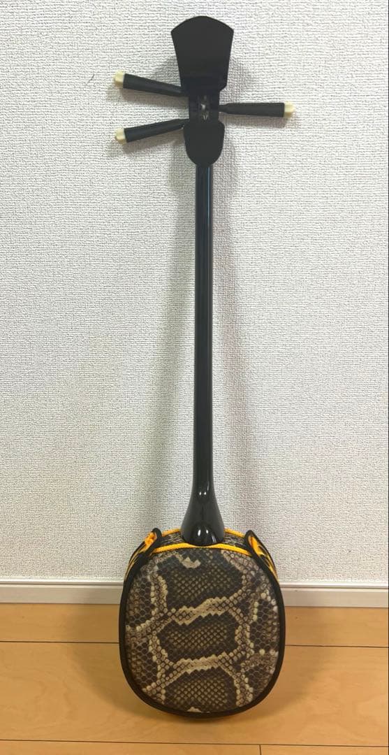 沖縄 三線 工四合 人工皮 ケース付属 三味線