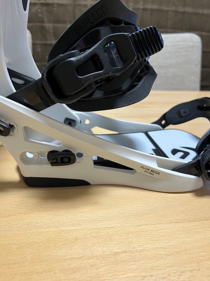 FLUX DS 22-23スノーボードビンディング M