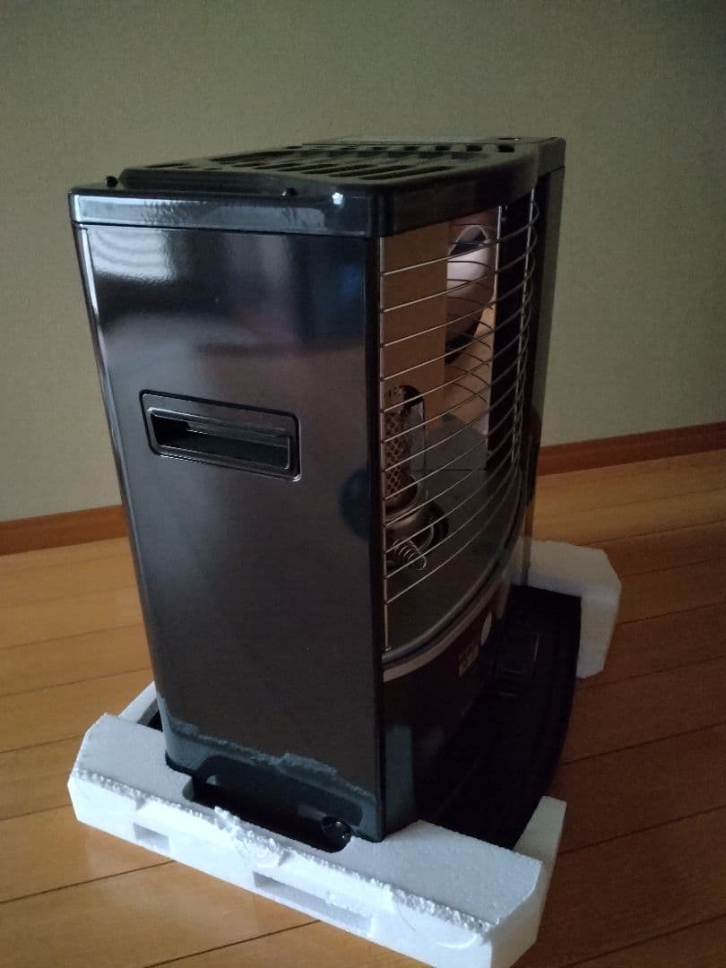 【未使用品】TOYOTOMI RS-S23E8 トヨトミ 石油ストーブ