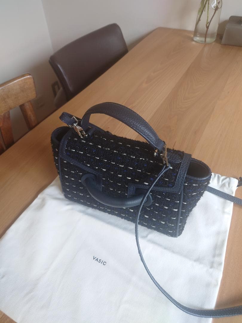 値下げ！VASIC 編み込みデザイン ハンドバッグ