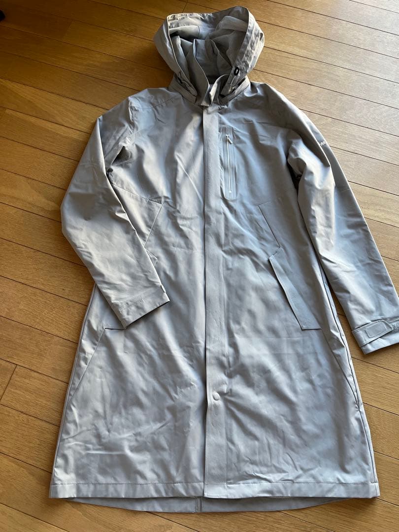 テーラーメイド ライトグレー フード付きレインワンピース