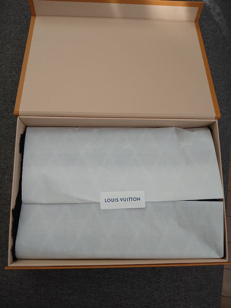 【連休限定価格】LOUIS VUITTON モノグラム ストール