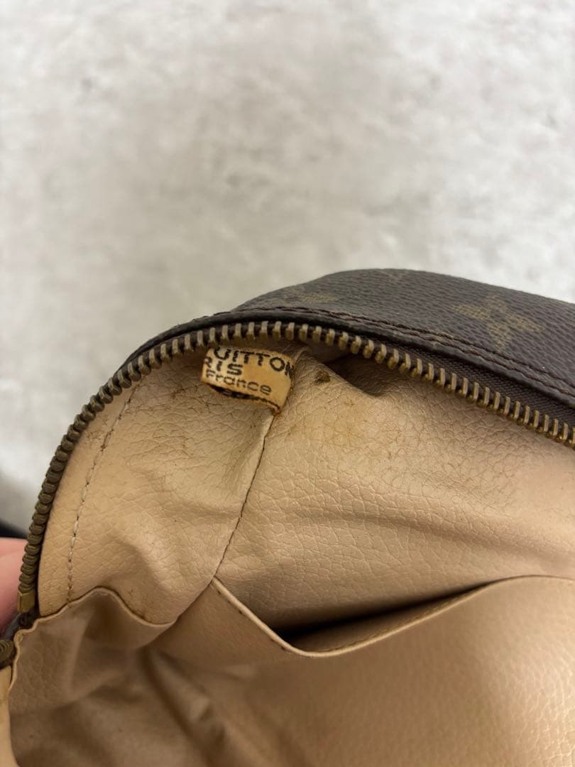 ルイヴィトン モノグラム トゥルーストワレット28 ポーチ 正規品　863NO