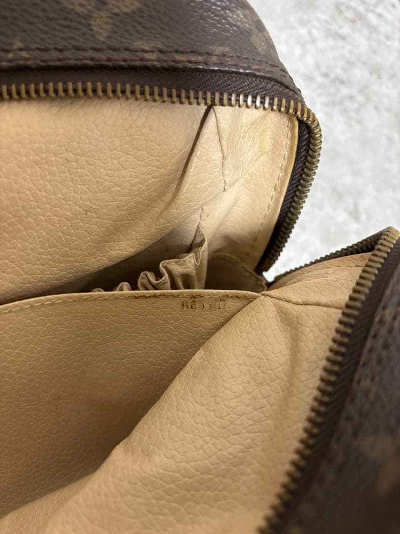 ルイヴィトン モノグラム トゥルーストワレット28 ポーチ 正規品　863NO