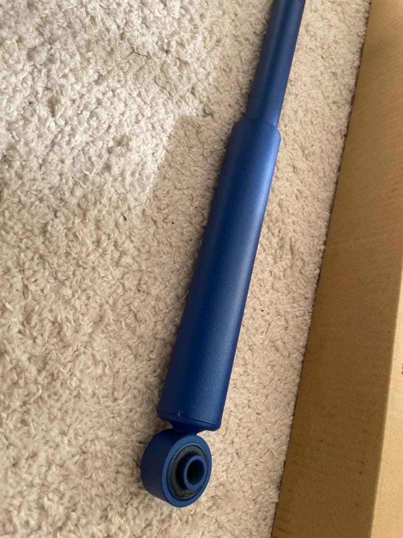 送料込 新品 KYB NEW SR MC ジムニーJB64 ステアリングダンパー