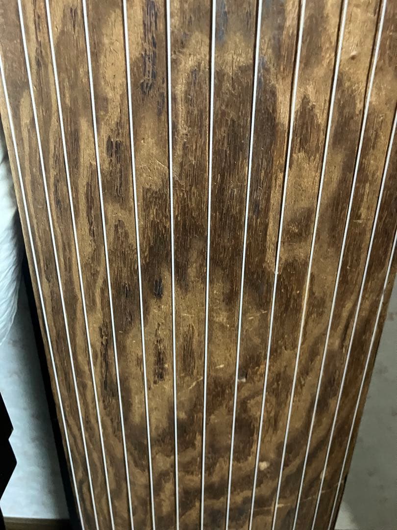 13弦お琴です。並甲、すだれ彫り、甲に跡少ない、裏甲に修復の跡有り