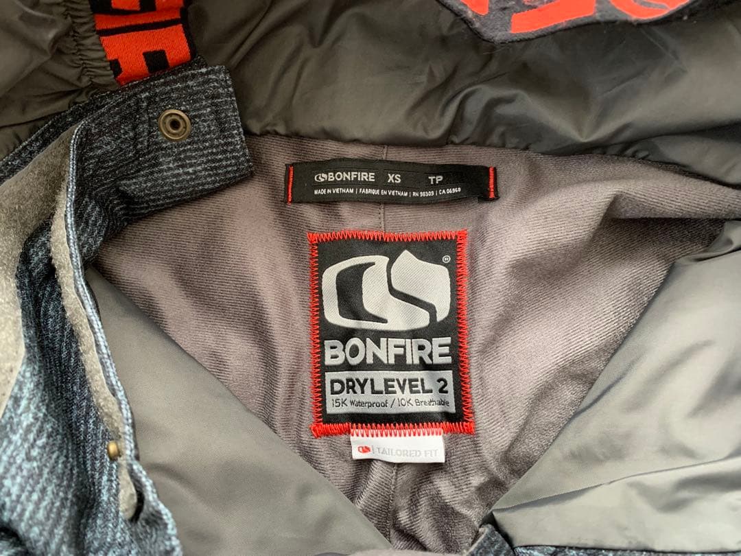 子ども用スノーボードウェアセット　Burton BONFIRE ジュニア