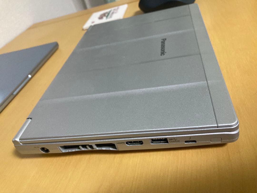 Panasonic / ノートPC / ノートパソコン / シルバー 軽量
