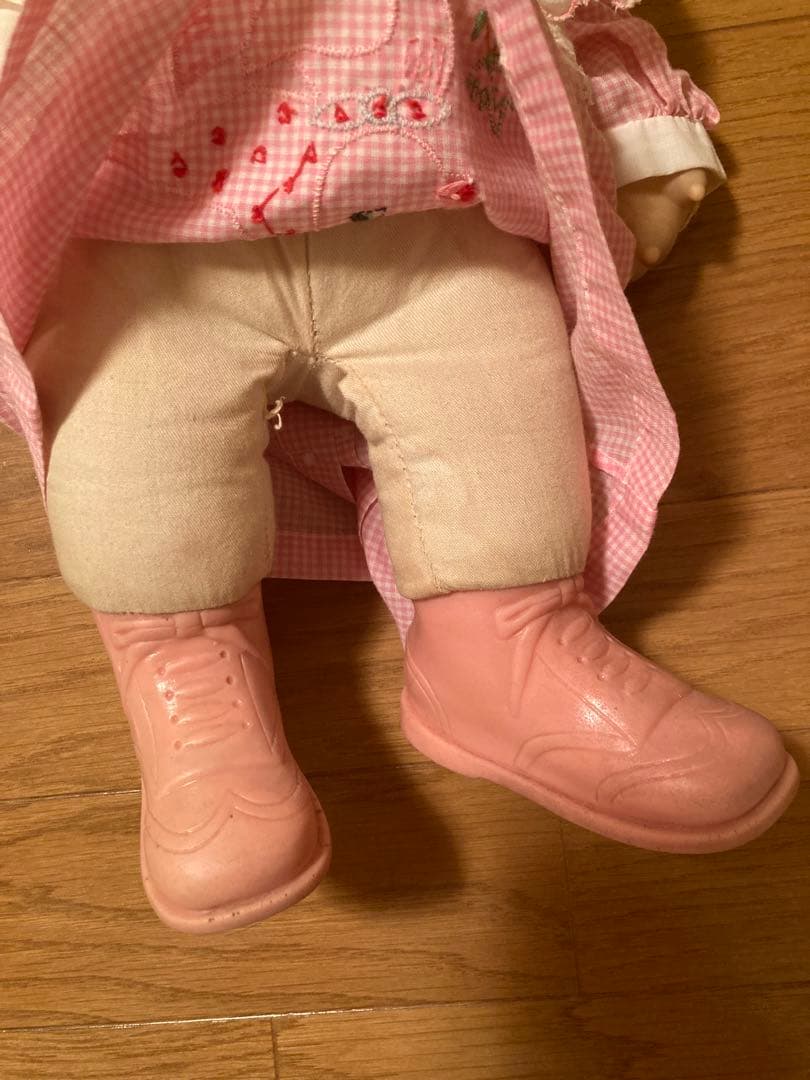 ウサギの人形 ピンクのドレス