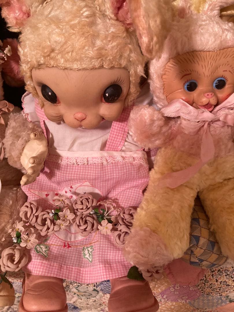 ウサギの人形 ピンクのドレス