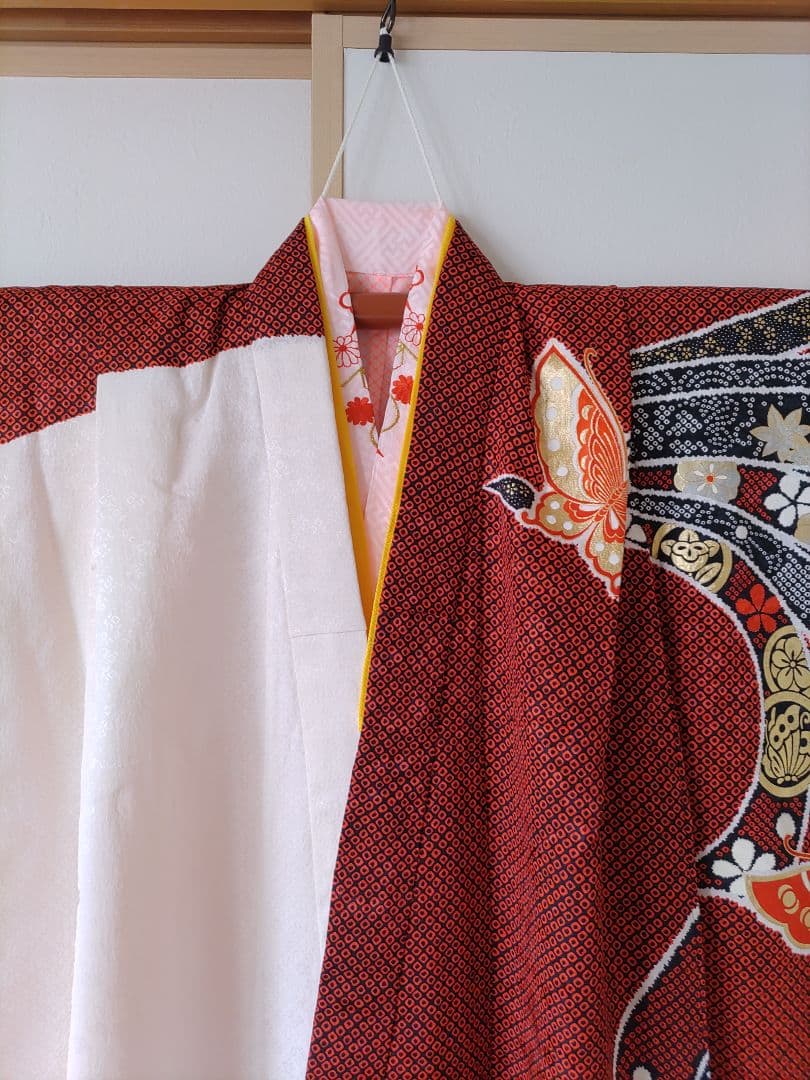 ★ssshiopi★　七五三 着物　7歳　赤　黒　絞り柄　作り帯　ゴールド