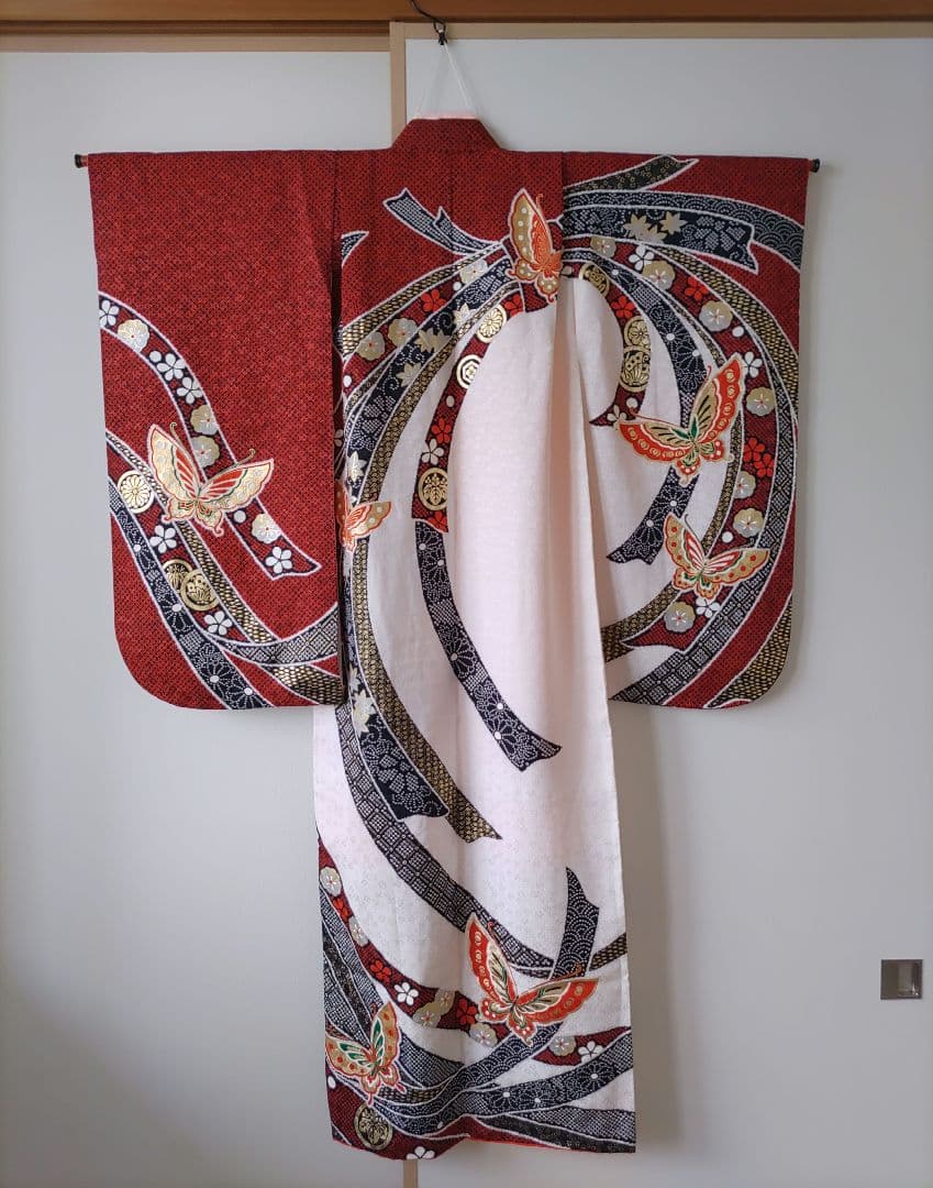 ★ssshiopi★　七五三 着物　7歳　赤　黒　絞り柄　作り帯　ゴールド