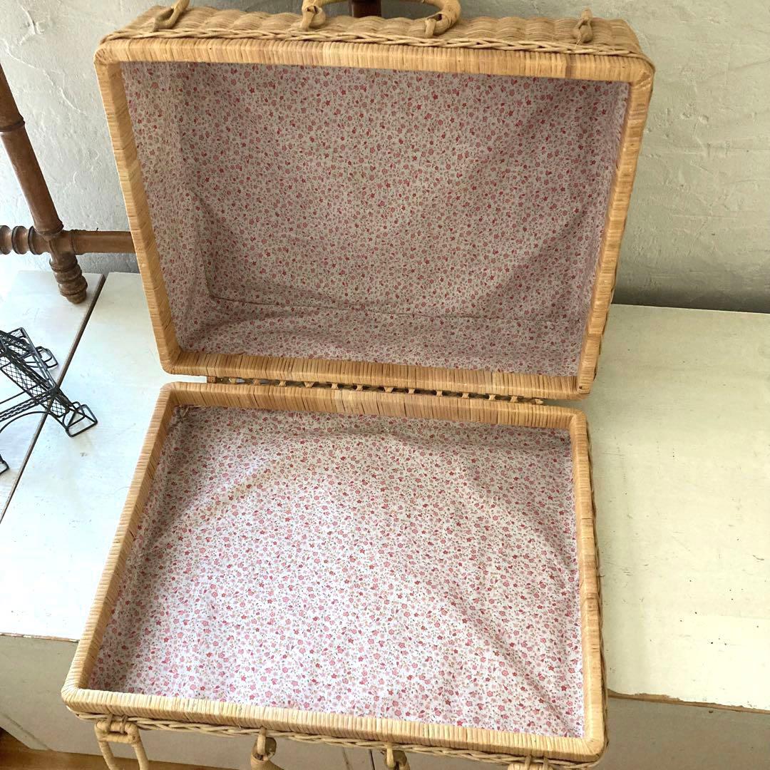 アンティーク　レトロ　かご　バスケット　収納　籐　インテリア　ビンテージ