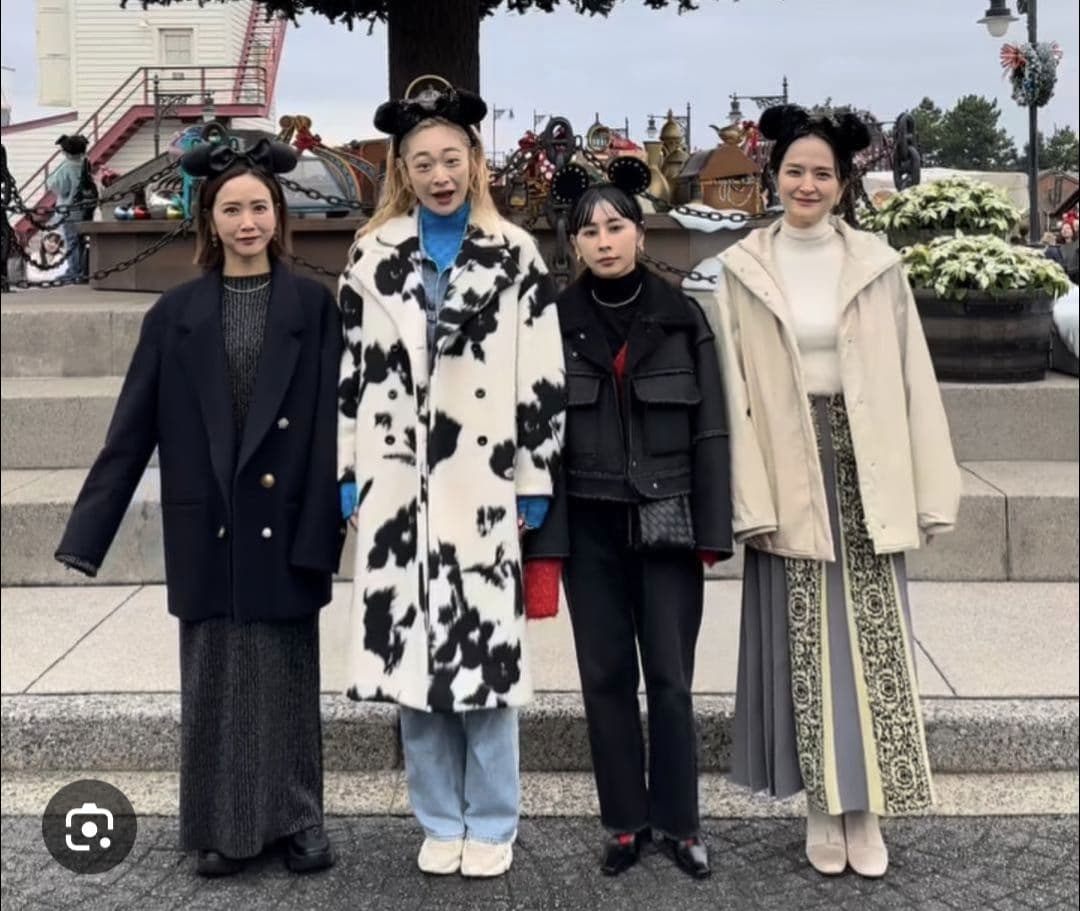 Ameri　UND SHADOW FLOWER WOOL COAT