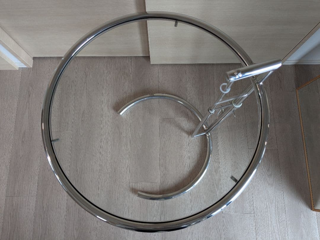 Eileen Grayサイドテーブル (リプロダクト)