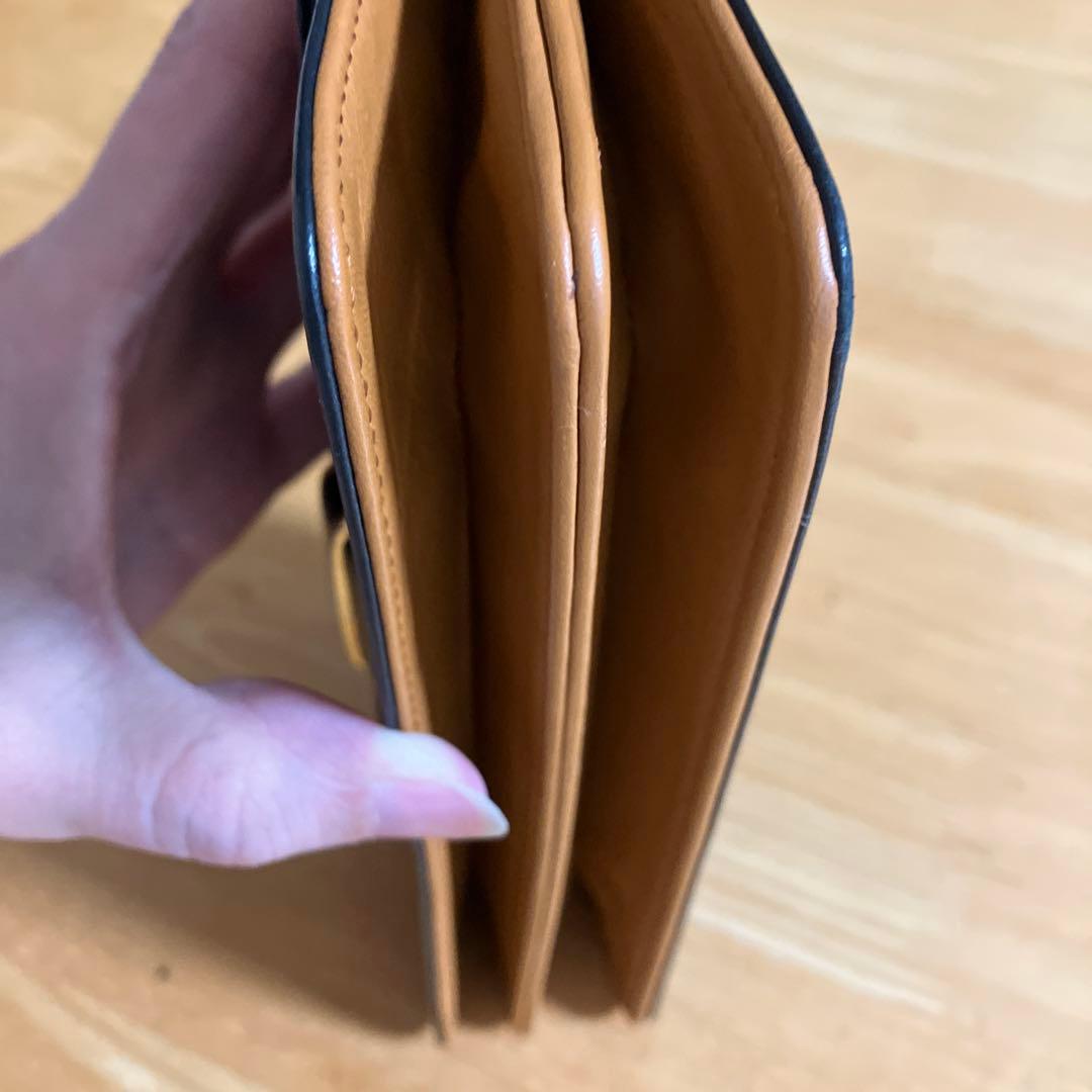 FENDI 長財布　FFロゴ　エンボスロゴ