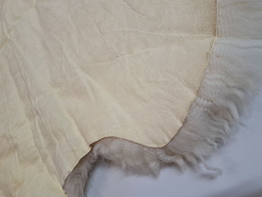 クリーム色 羊毛ラグ 約180cm