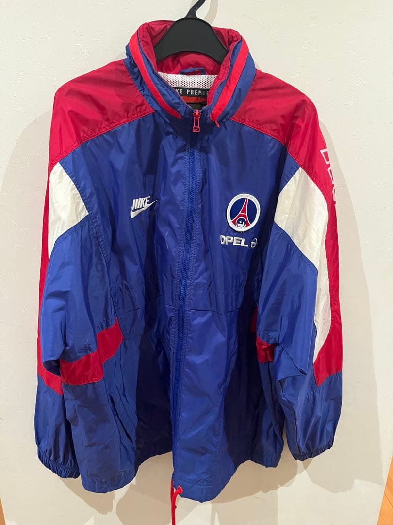 サッカー　NIKE 90sPSG パリサンジェルマン　ユニフォーム　ジャケット