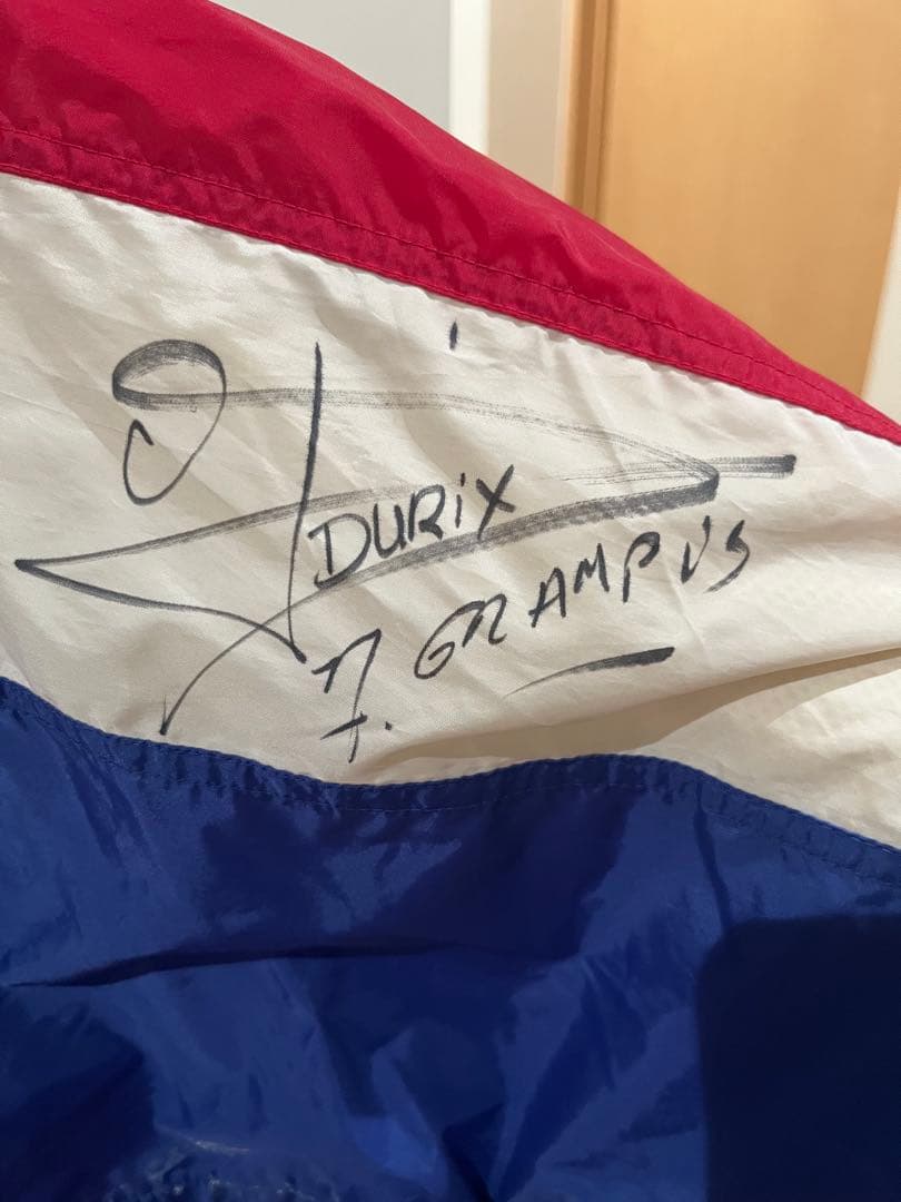 サッカー　NIKE 90sPSG パリサンジェルマン　ユニフォーム　ジャケット