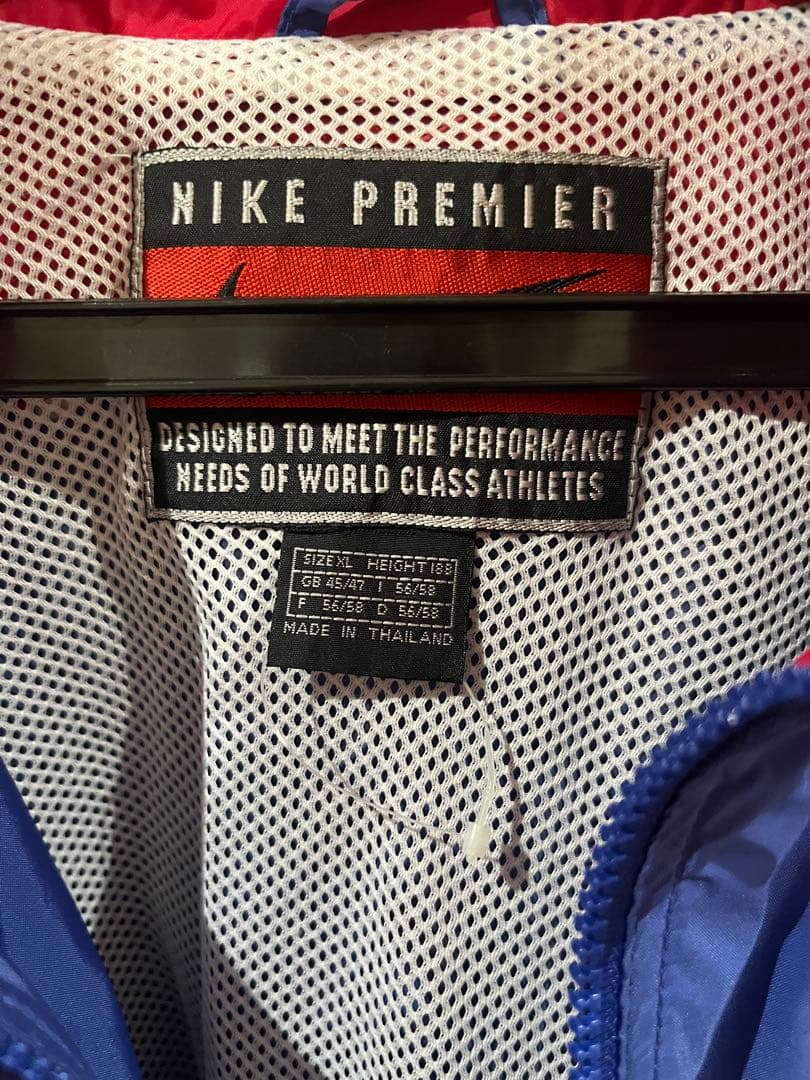 サッカー　NIKE 90sPSG パリサンジェルマン　ユニフォーム　ジャケット