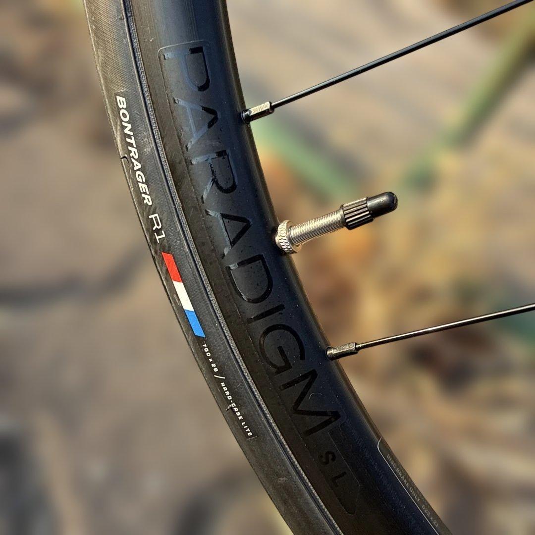 《美品》TREK Madone SL5 Gen8 105Di2 【ホイールなし】