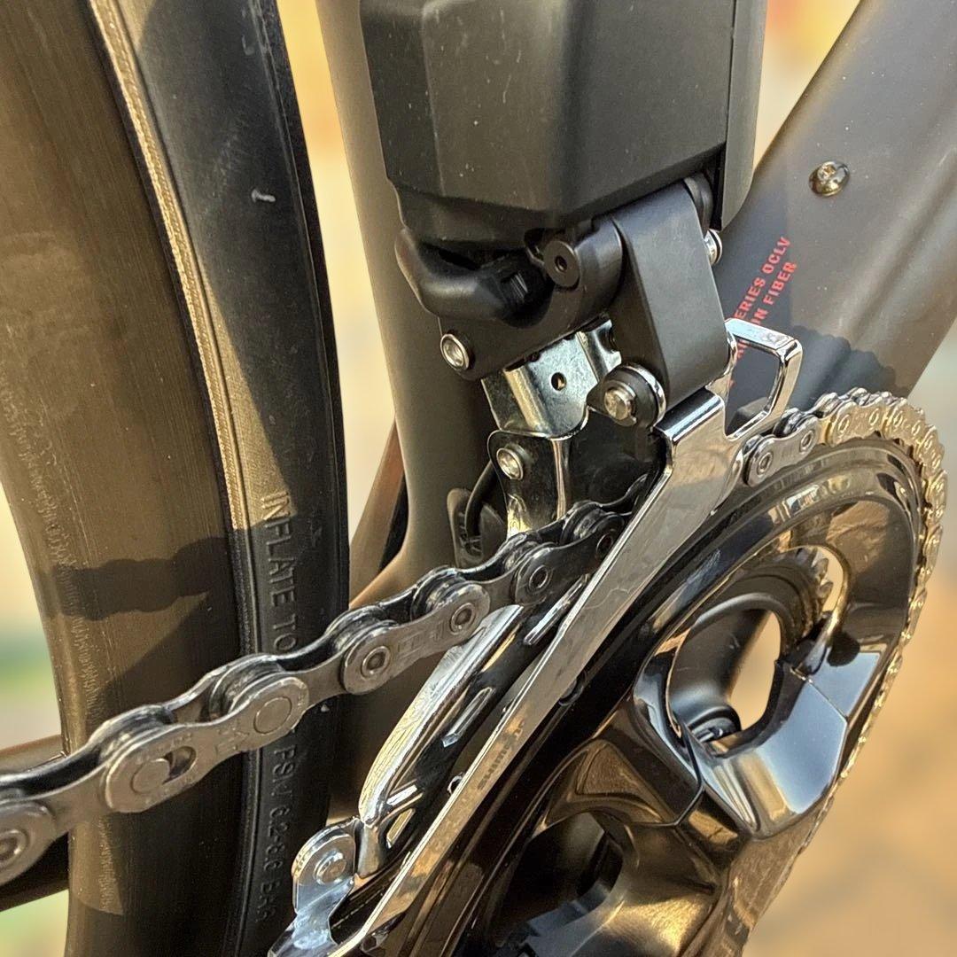 《美品》TREK Madone SL5 Gen8 105Di2 【ホイールなし】