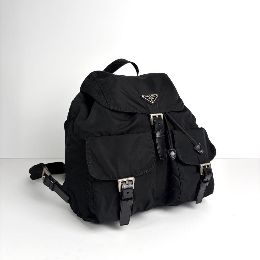 極美品 プラダ リュック 巾着 三角ロゴプレート ナイロン レザー ブラック
