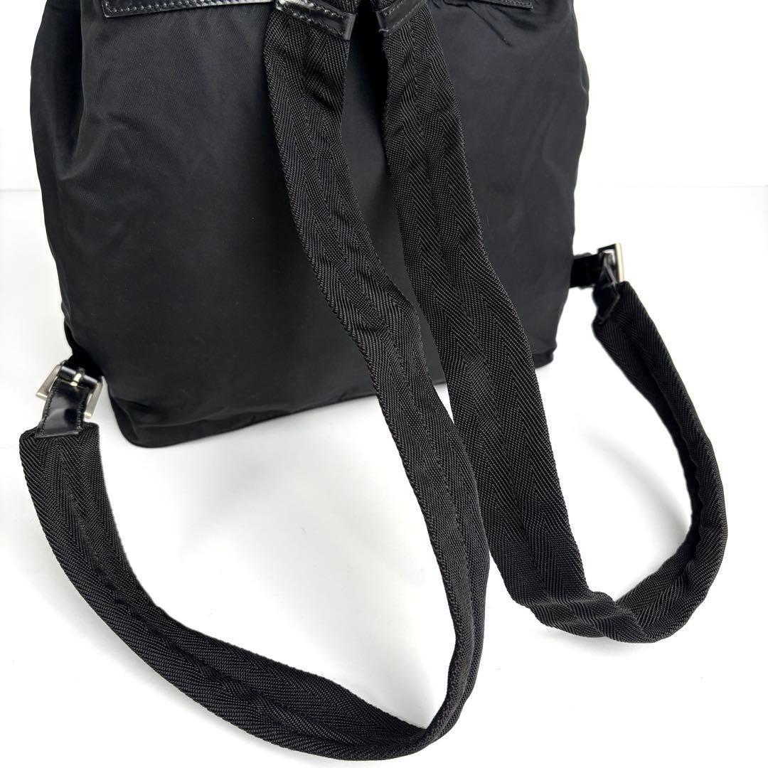 極美品 プラダ リュック 巾着 三角ロゴプレート ナイロン レザー ブラック