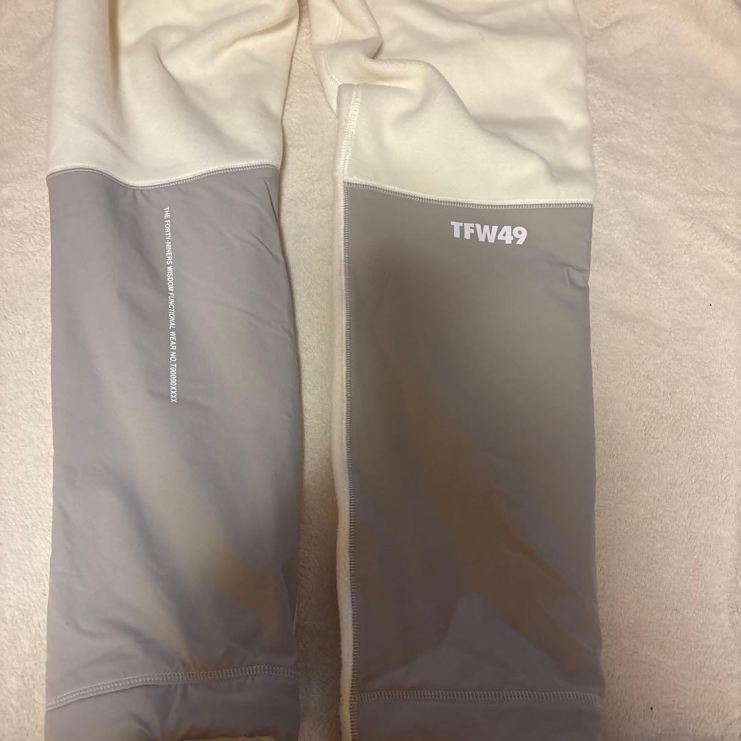 TFW49 フード付きフリースジャケット、パンツ上下セット - メルカリ