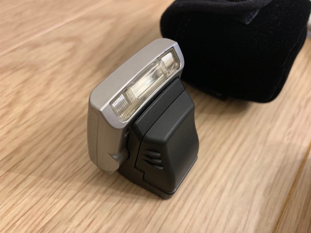 OLYMPUS PEN Lite E-PL7 EZダブルズームキット ホワイト