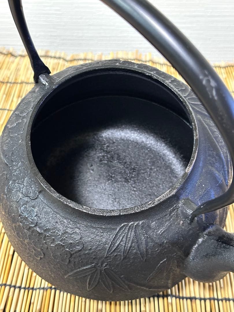 未使用品、付属品付 南部運南堂 鍋元造 松竹梅 28型 大型鉄瓶 南部