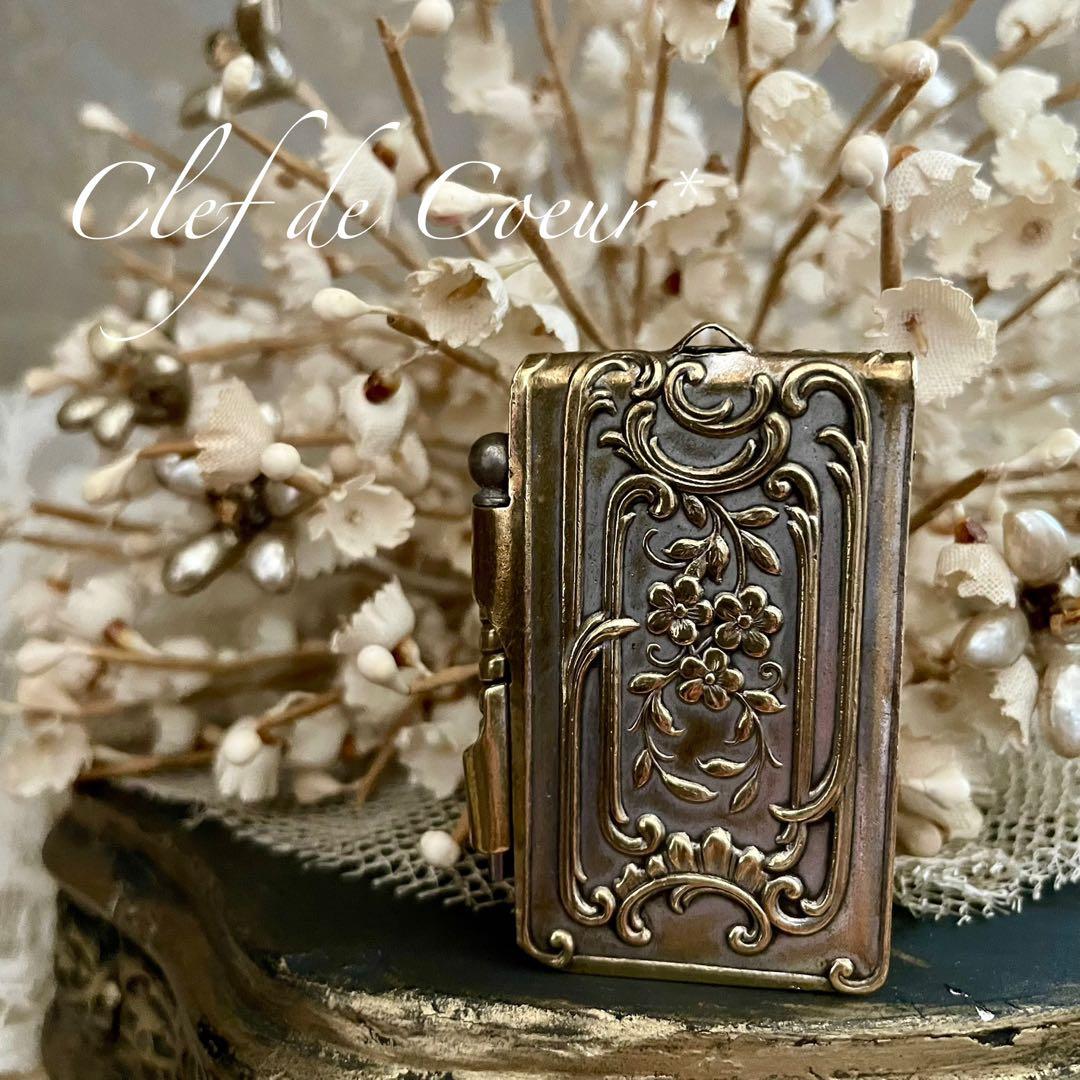 0725B フランス アンティーク カルネドバル 舞踏会用の手帳 鈴蘭 勿忘草