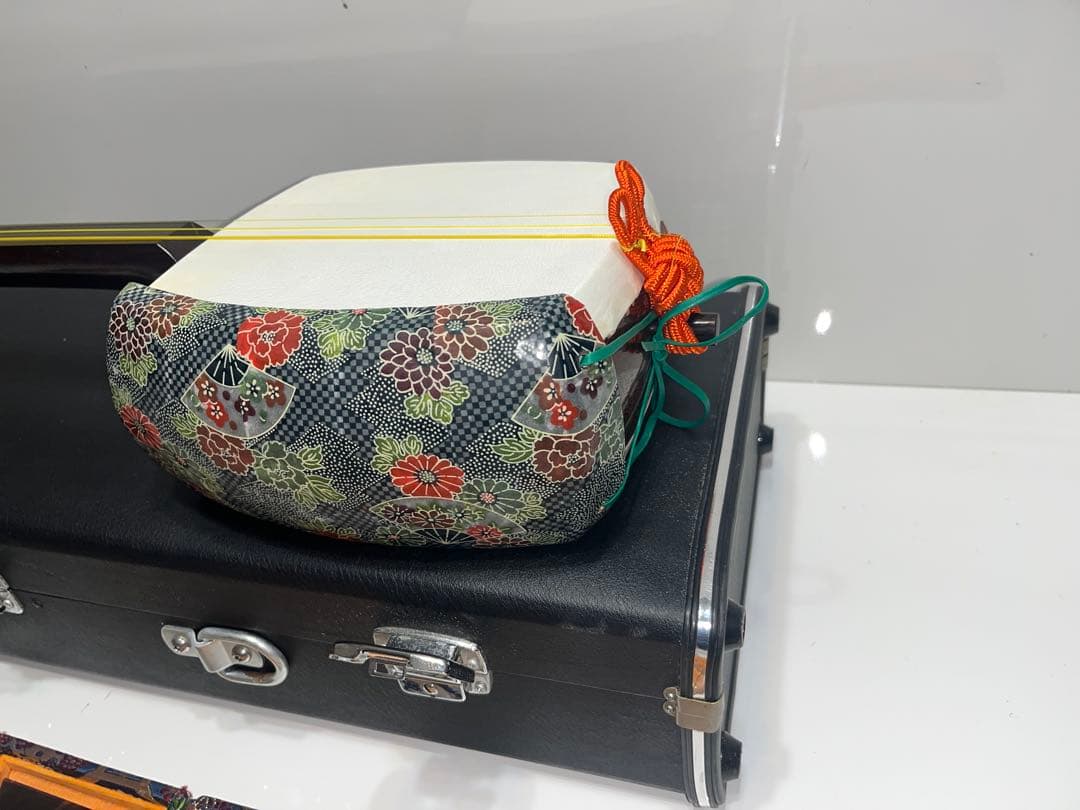 三味線本体 ケース付き 中古品