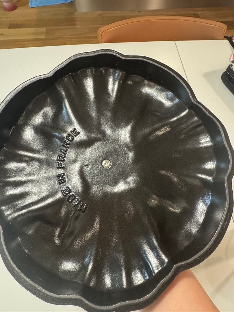 STAUB かぼちゃ型 鋳鉄鍋 黒