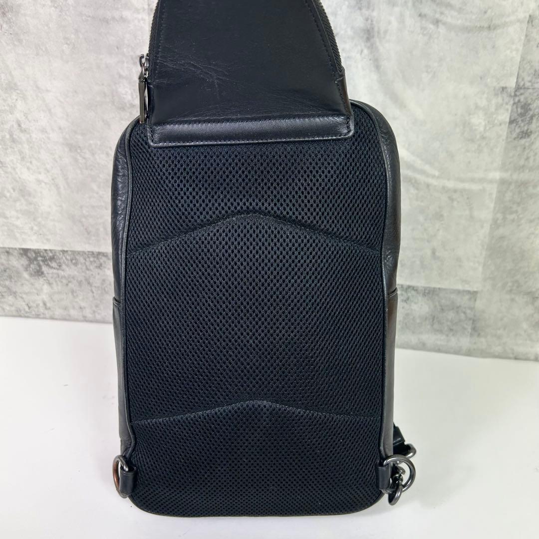 【良品】COACH コーチ ボディバッグ イーサンパック ブラック シグネチャ