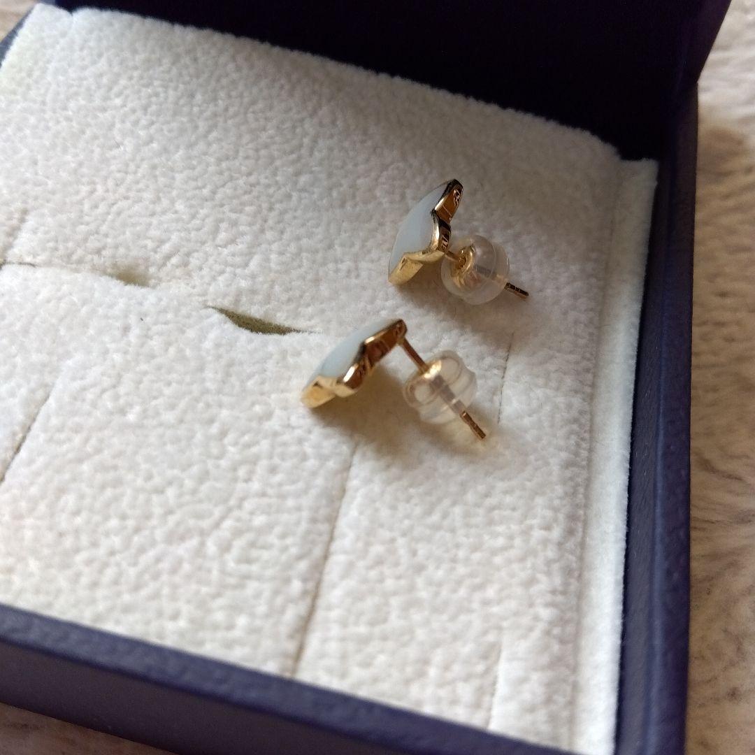 ヴァンドーム青山白蝶貝K18ピアス - メルカリ