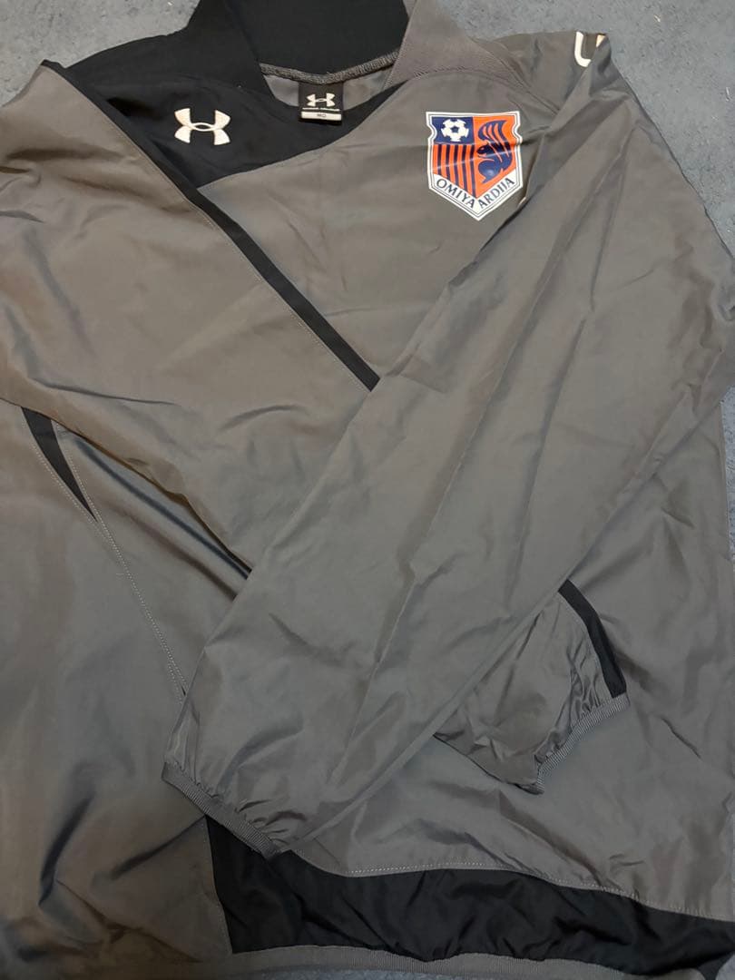 大宮アルディージャ レア Under Armour グレー ピステ - メルカリ