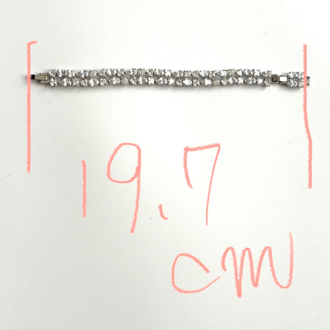 美品　スワロフスキー　テニスブレスレットデラックス　ミックス　箱付き　クリスタル