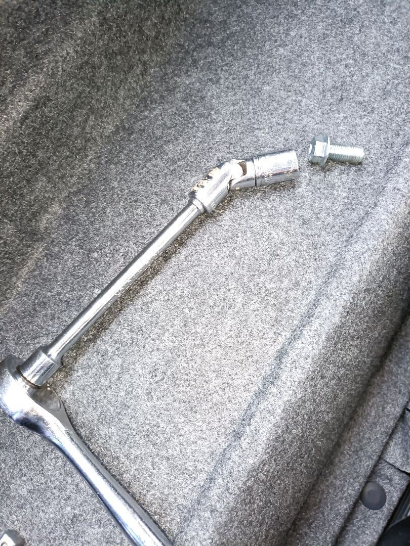 ハイゼットジャンボ　S500P／S510P専用　アームレスト　肘掛け　カーボン調