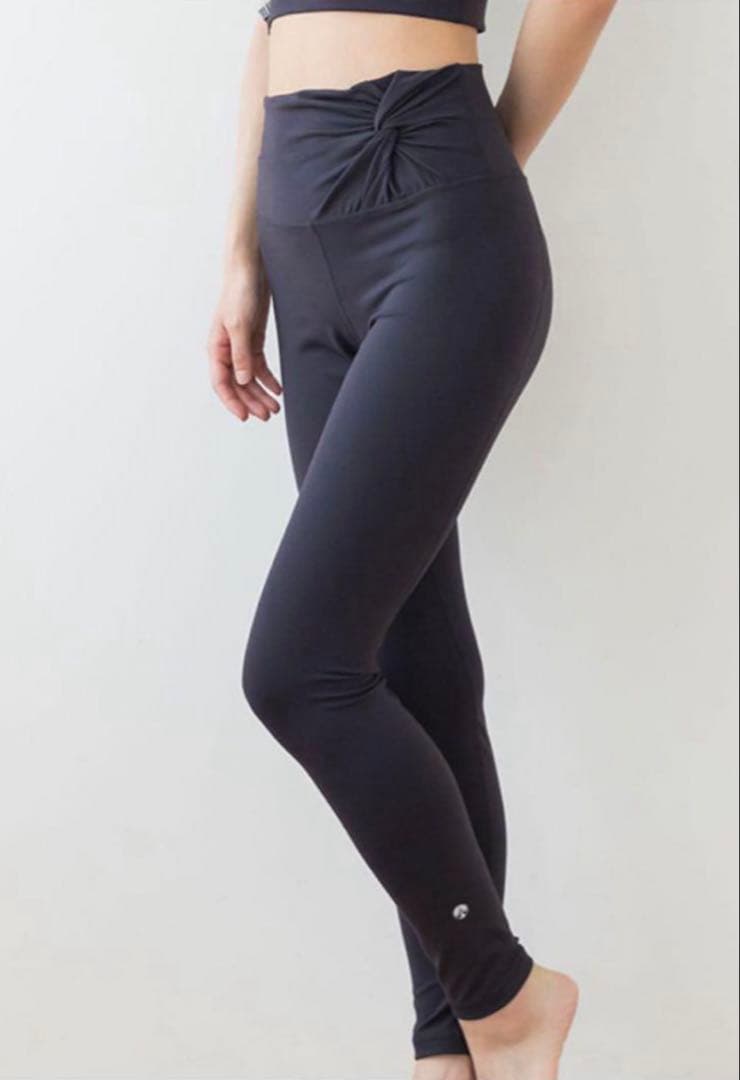 SUKALA】 eco ツイストレギンス（ダークネイビー/Mサイズ）