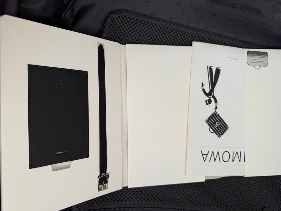 【美品】RIMOWA リモワ エッセンシャルキャビン 36L レッド　キャリー