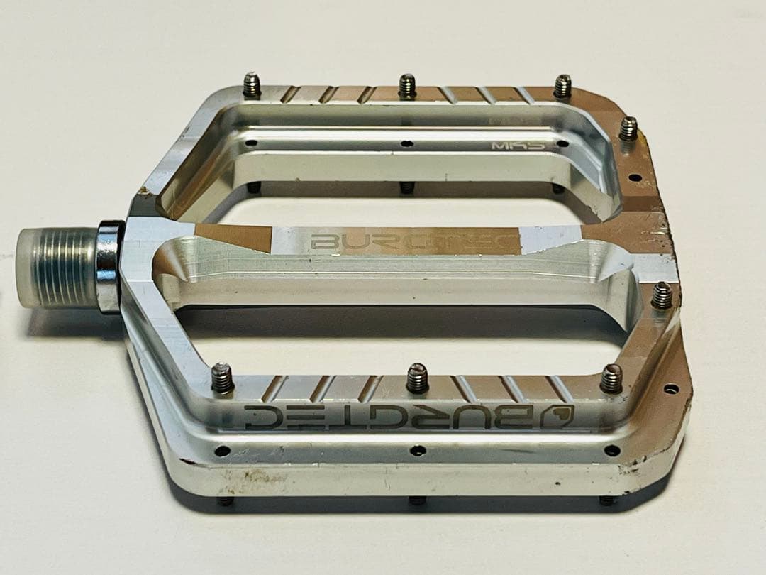 BURGTEC MK5 フラットペダル シルバー