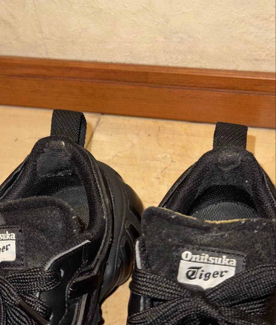 オニツカタイガー　DENTIGRE LS スニーカー 黒