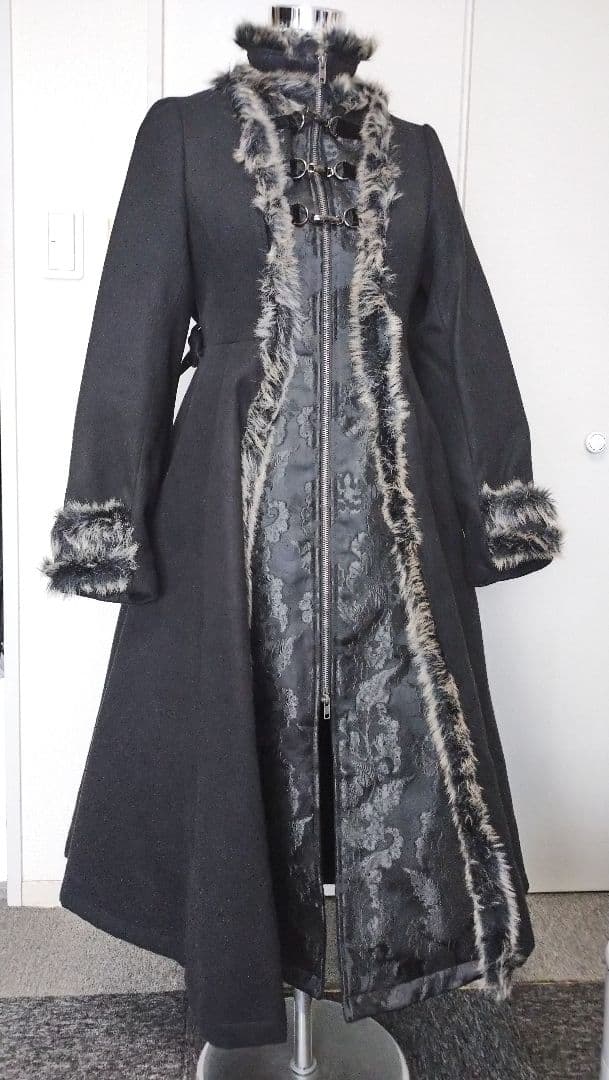 星箱works ティターニアロングコート 中古